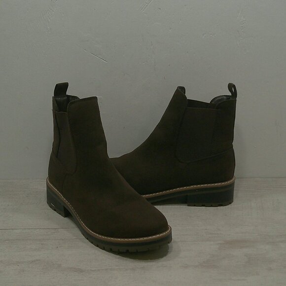 Kensie Klasse Chocolate Brown Faux Suede Chelsea Ankle Boot Lug Sole Size 10 M - Picture 1 of 12